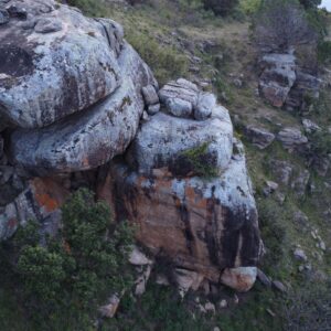 Min-mona Cave