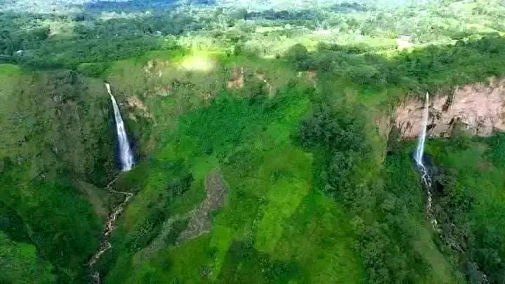 Verso and Sirso Twin Waterfalls